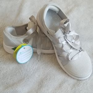 BNWT Silver Sneaker